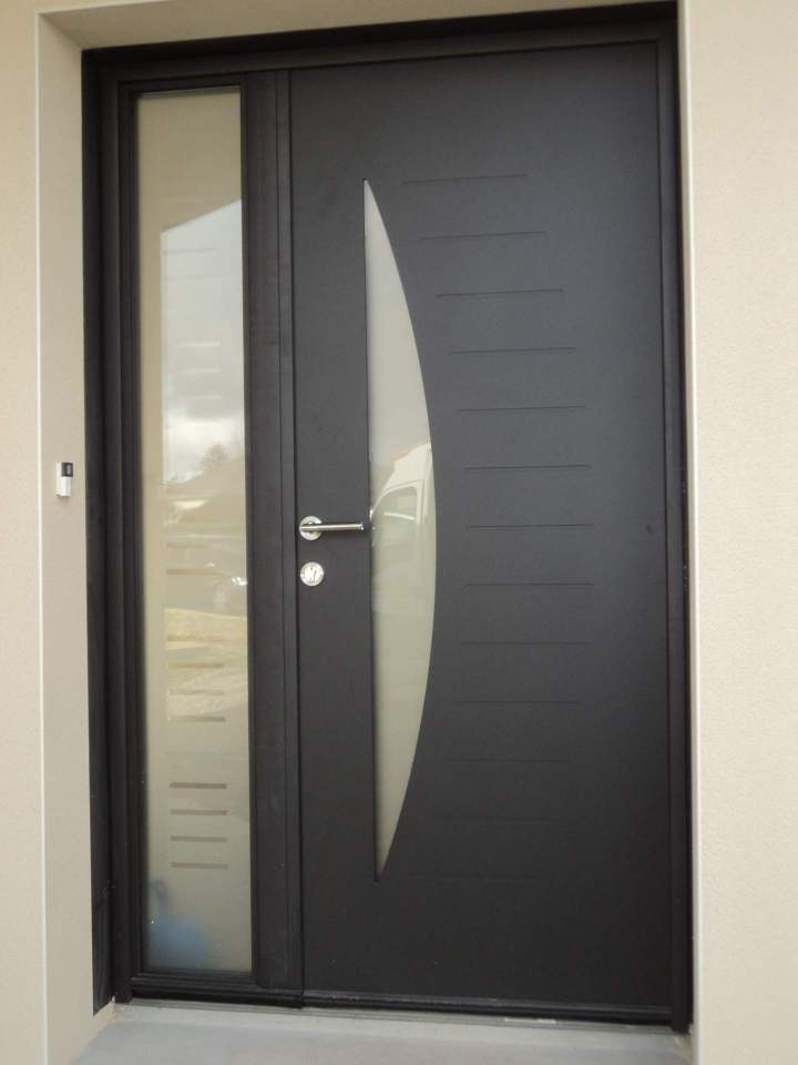 Pose porte d'entrée La Roche Sur Yon