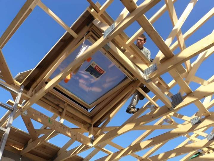 Nous sommes spécialisés dans la pose de fenêtre de toit VELUX.