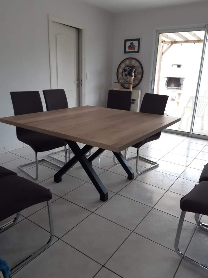 Table cuisine sur mesure Bournezeau